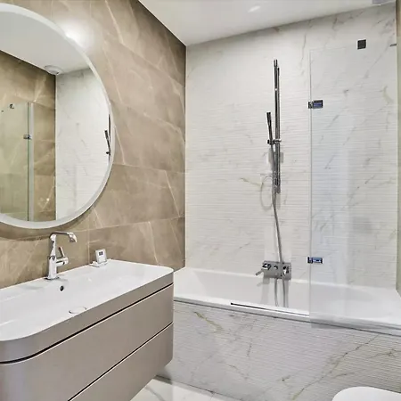 Appartamento Luxueux Familial 5 Bd, Parc Monceau Parigi